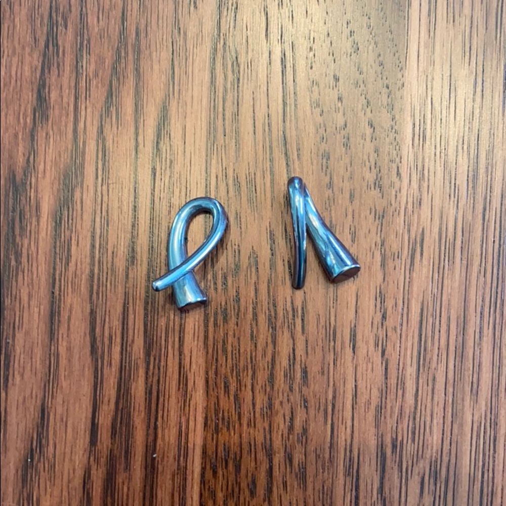 Earrings for stretched earlobes